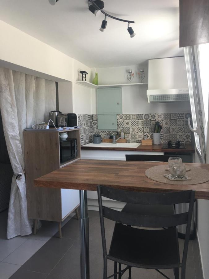 Appartement Dans La Colline Belgentier Kültér fotó