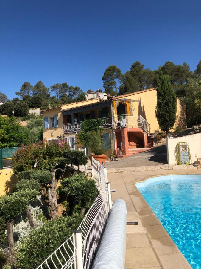 Appartement Dans La Colline Belgentier Kültér fotó
