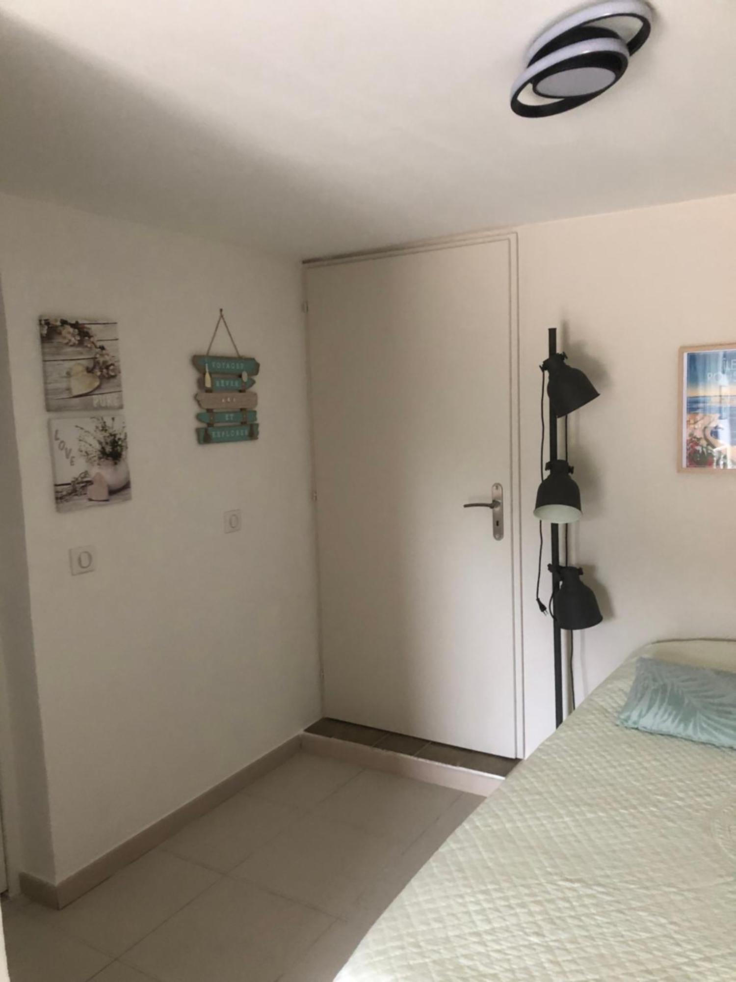 Appartement Dans La Colline Belgentier Kültér fotó