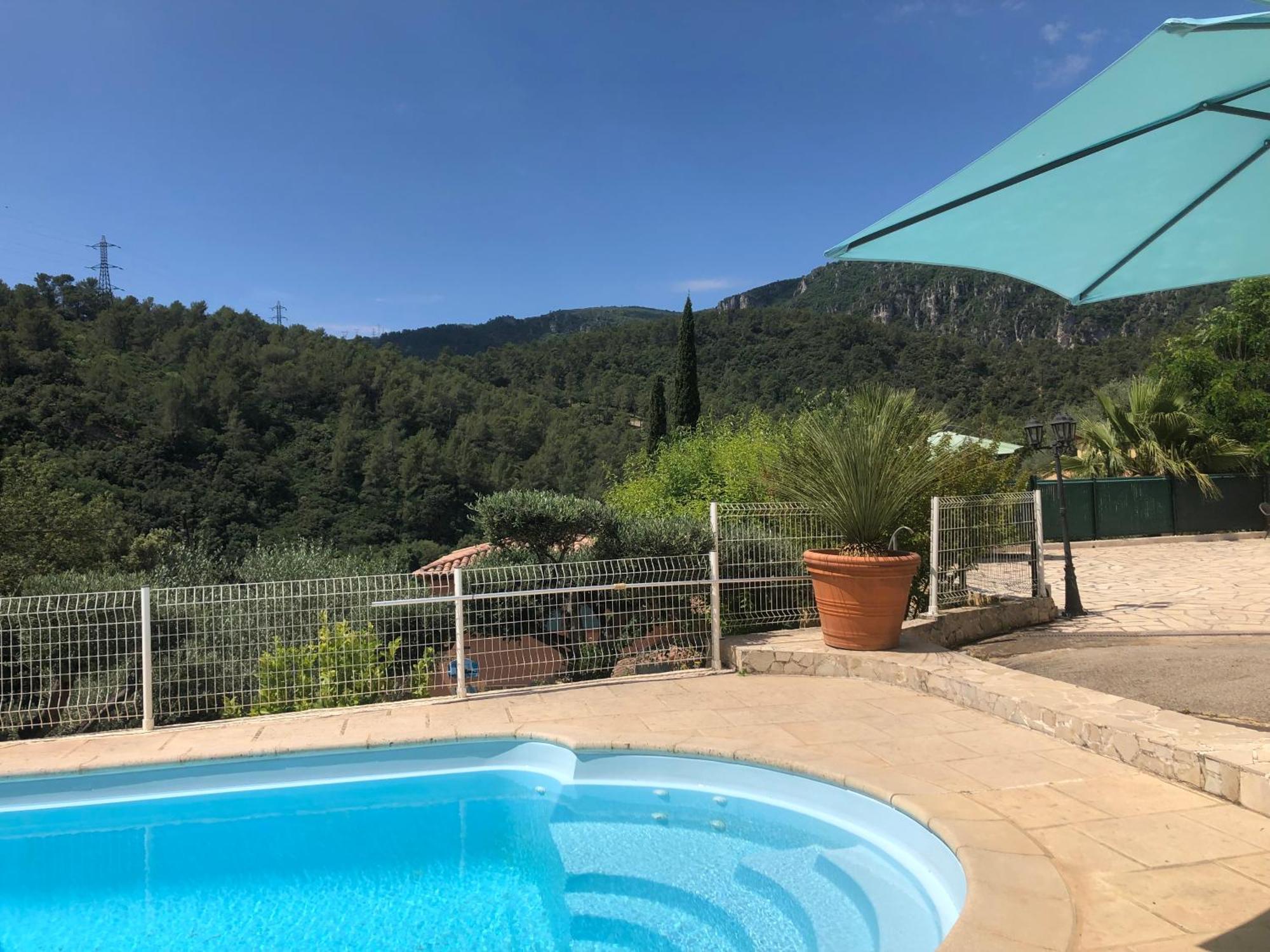 Appartement Dans La Colline Belgentier Kültér fotó