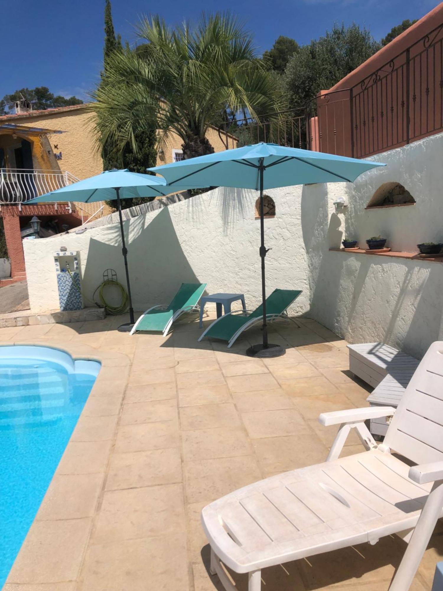 Appartement Dans La Colline Belgentier Kültér fotó